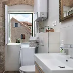 Apartment In Diocletian Palace