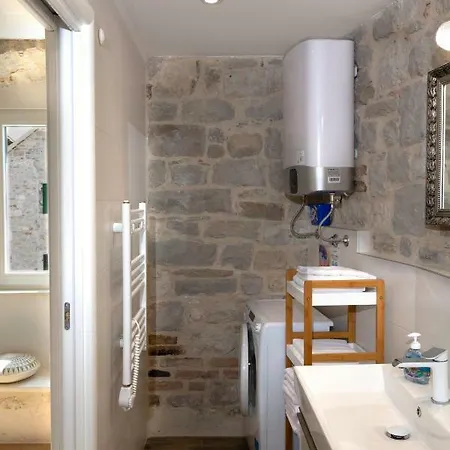Apartment In Diocletian Palace Split