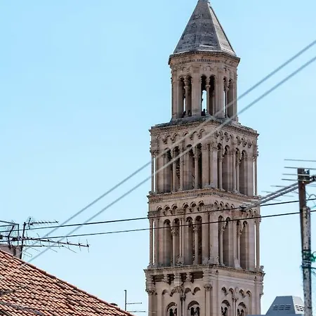 Apartment In Diocletian Palace Split