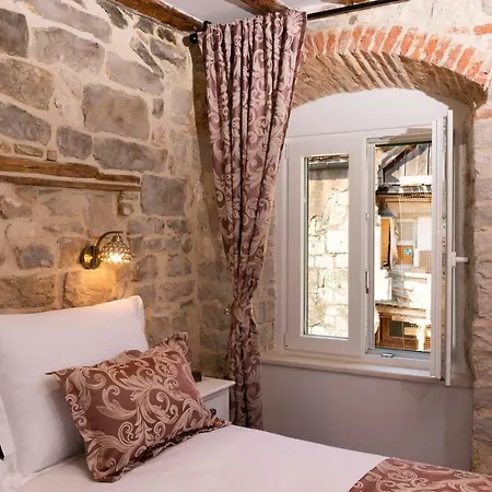 Apartment In Diocletian Palace *